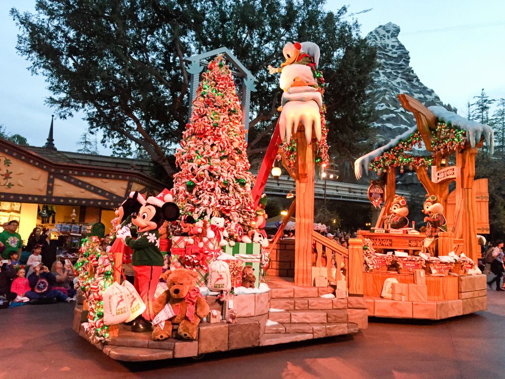 Disneyland Christmas Season: 5 Reasons You Need to Visit
